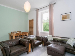 Pass the Keys Renovated 2Bed flat in Quiet Area near the Meadows